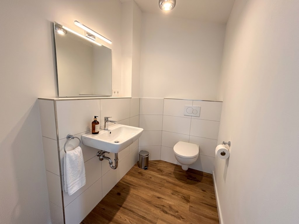 Gartenwohnung: Offene Besichtigung 28.08. um 15 Uhr - Gäste WC