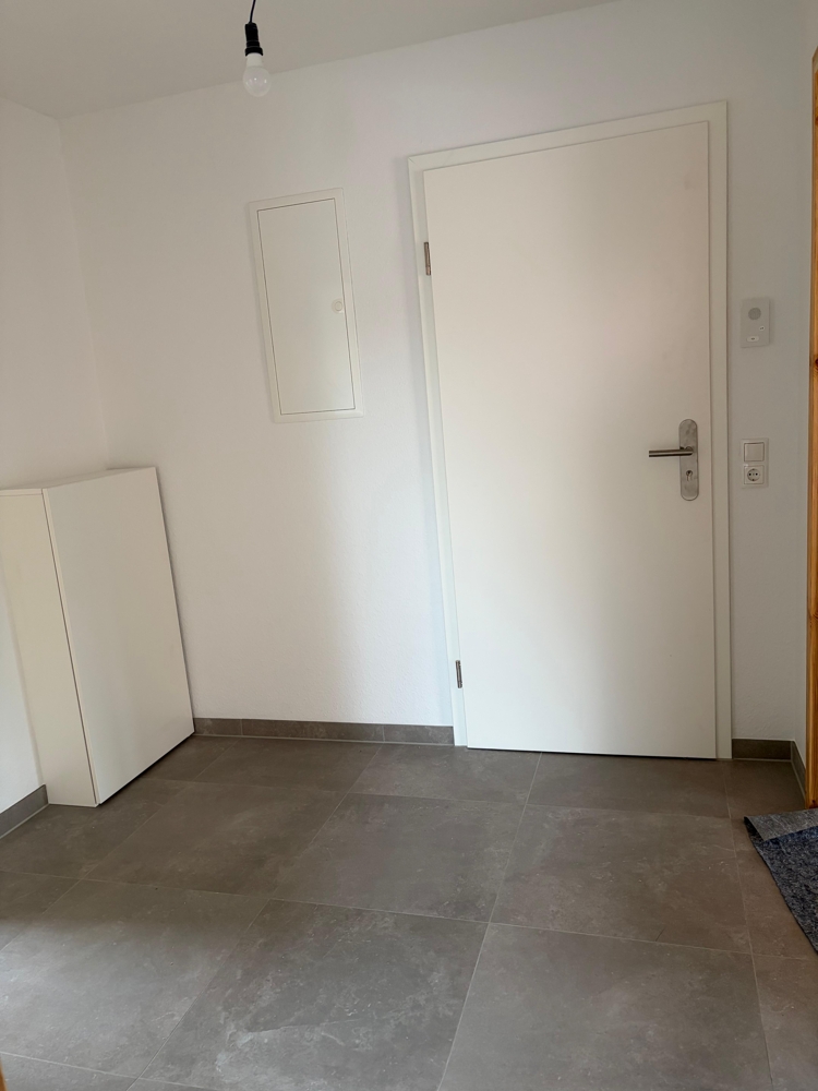 Alles NEU - Erstbezug nach Sanierung - Flur