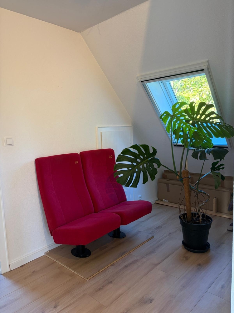 Familienfreundliches Einfamilienhaus - Flur OG (2)