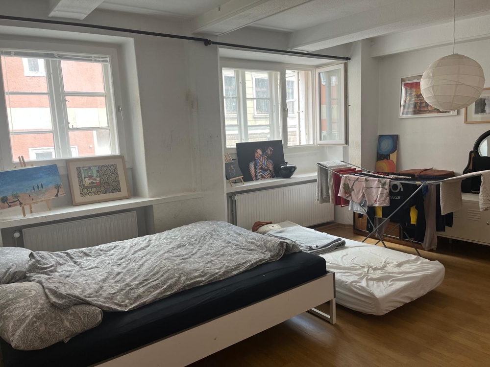 City-Altbau-Wohnung - Wohnzimmer