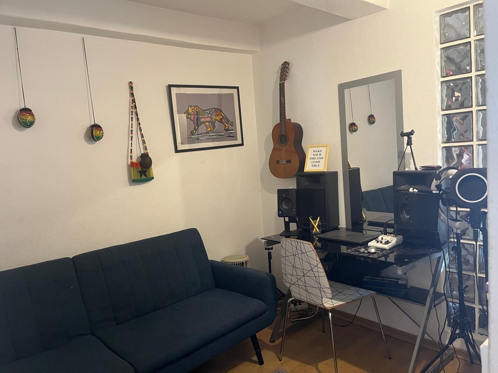 City-Altbau-Wohnung - Halbes Zimmer