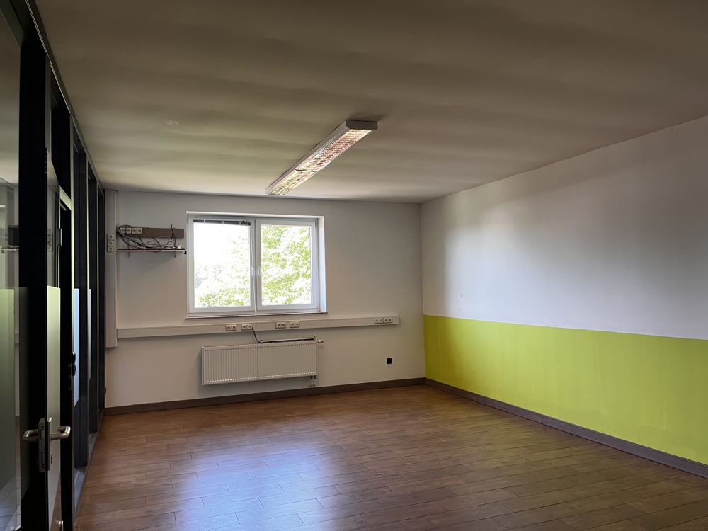 * Bürofläche in Winsen an der Autobahn * - Büro