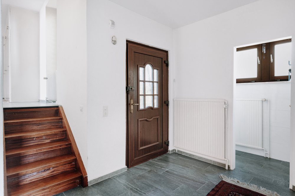 Festpreis - Großes Grundstück, Feldblick & Kamin – Einfamilienhaus in Scharnebeck! - Eingangsbereich