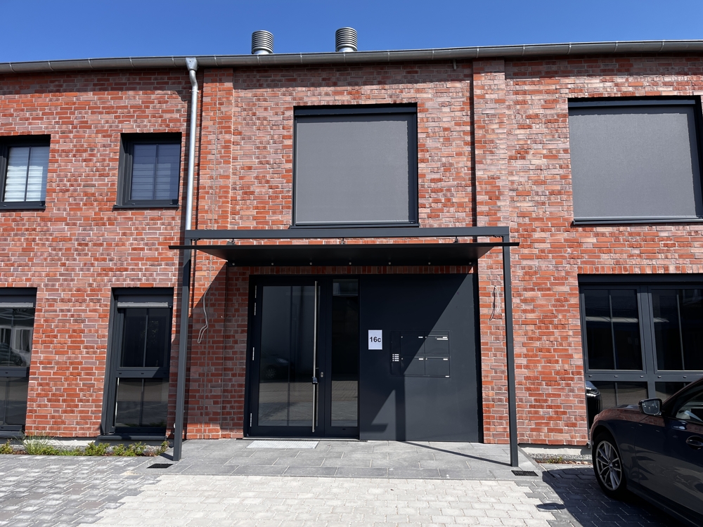 * Neubau Bürohaus in der Goseburg * - Hauseingang