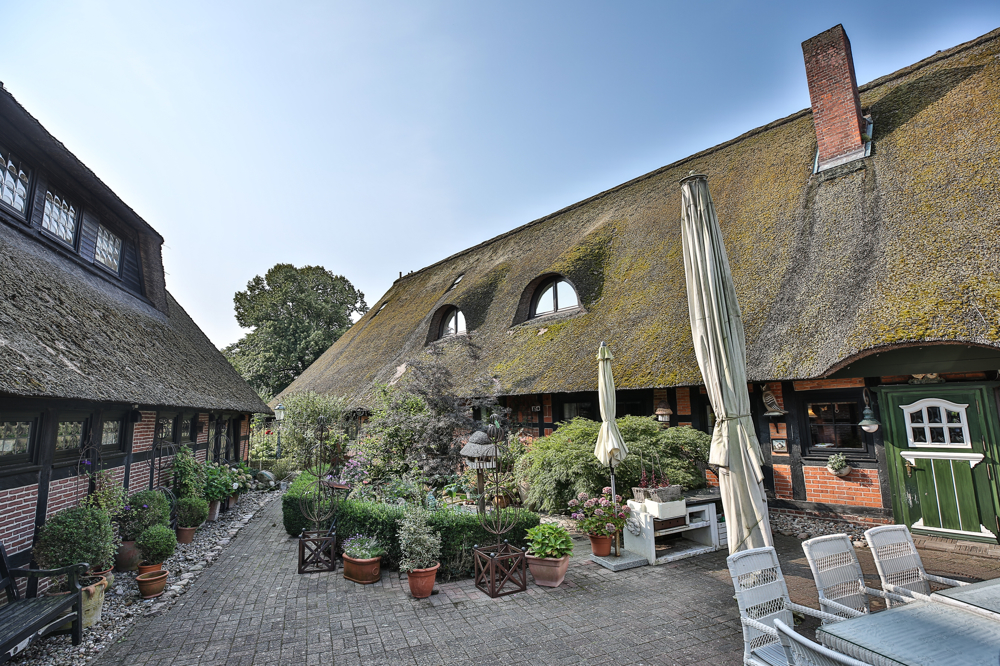 * Besondere Ladenfläche bei Lüneburg in Handorf * - Gemütlicher Hof mit Sitzflächen