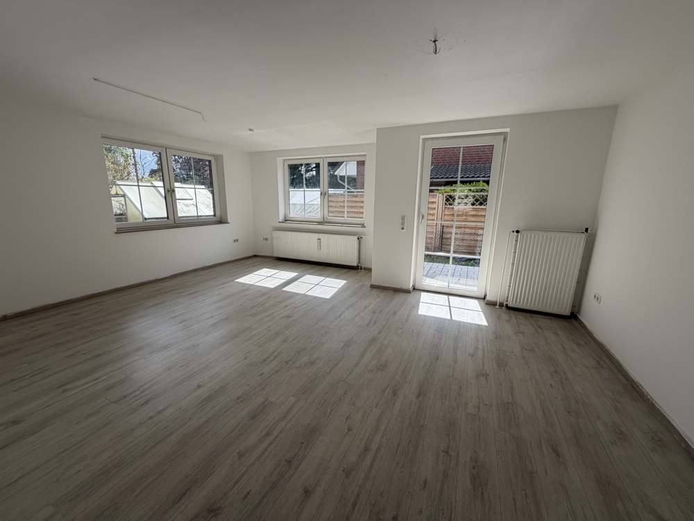 Vermieteter Bungalow für Kapitalanleger - Wohnzimmer
