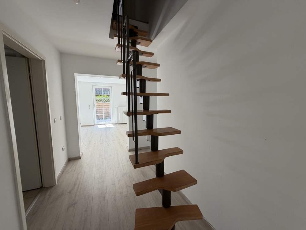 Vermieteter Bungalow für Kapitalanleger - Flur