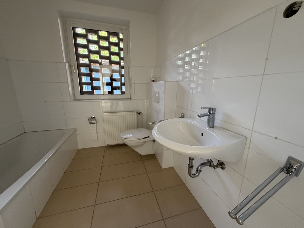 Vermieteter Bungalow für Kapitalanleger - Badezimmer