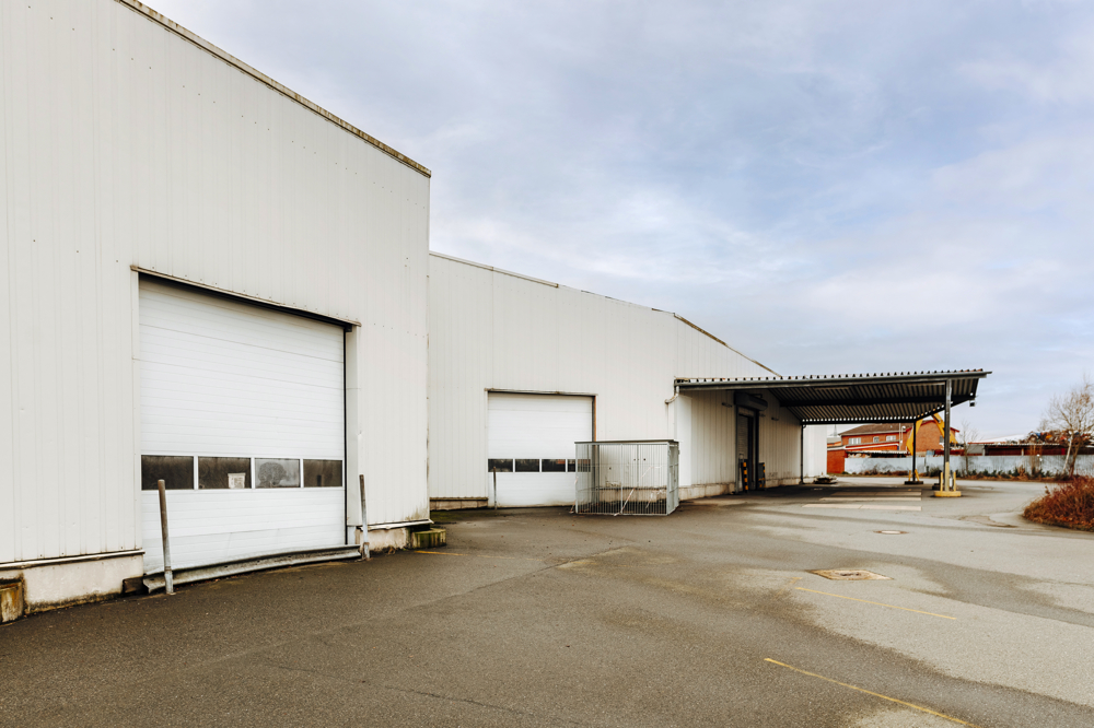 * Großzügiges Gewerbegrundstück mit Lagerhalle * - _DSC8953