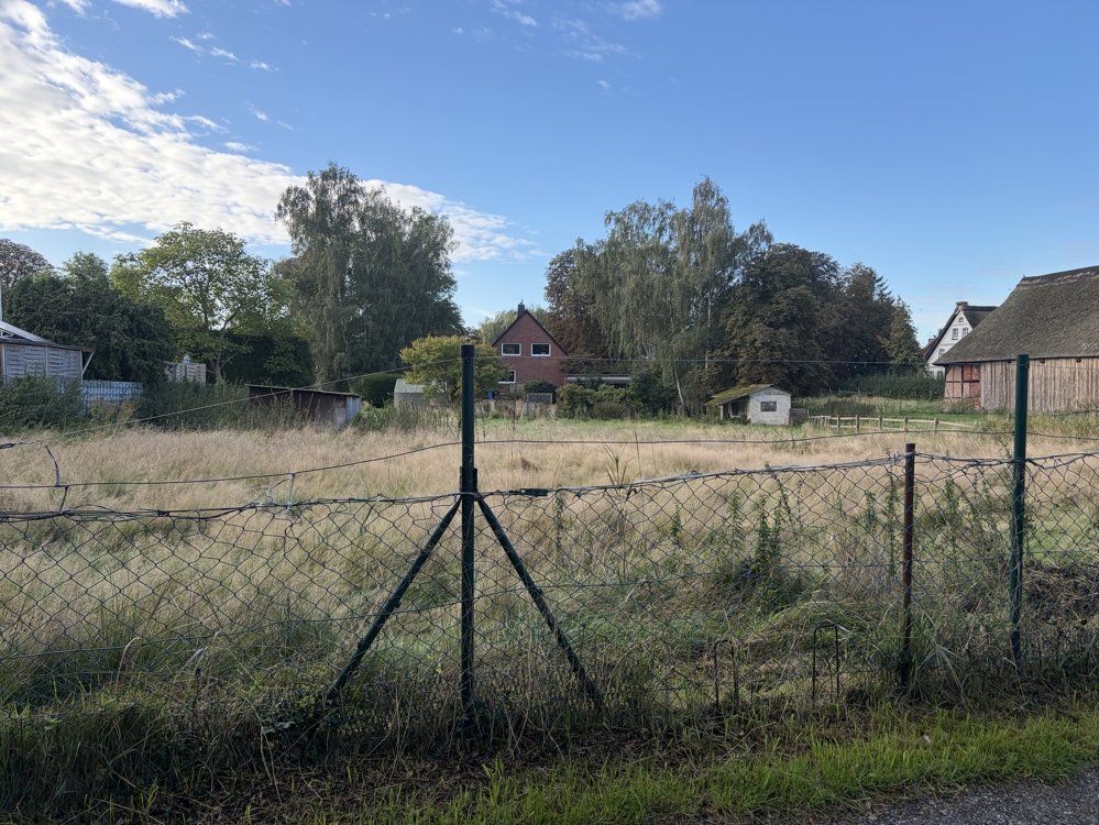 Großzügiges Grundstück in dörflicher Idylle - Grundstück