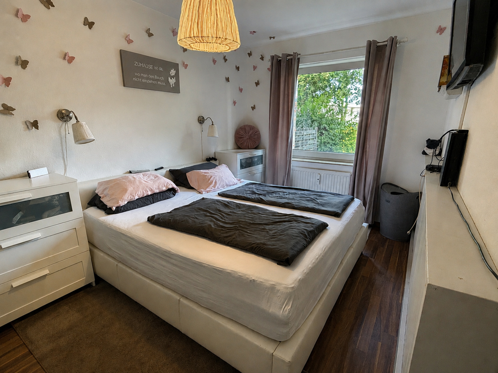 Vermietete 2-Zimmer-Wohnung in Adendorf auf Erbbaurecht - Gemütliches Schlafzimmer