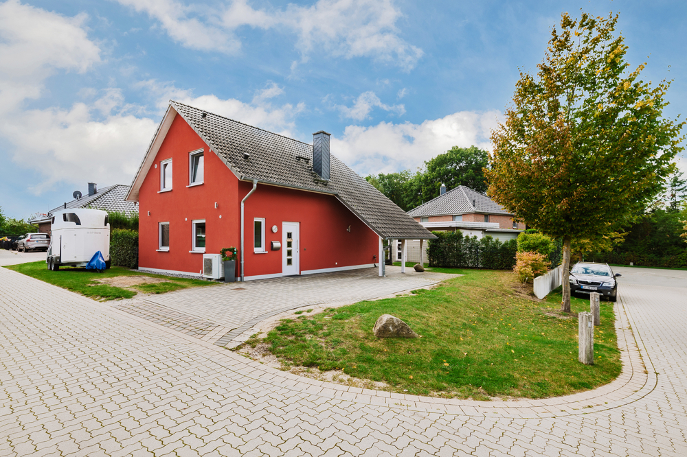 Modernes Wohnglück mit Wintergarten in Boltersen - Außenansicht