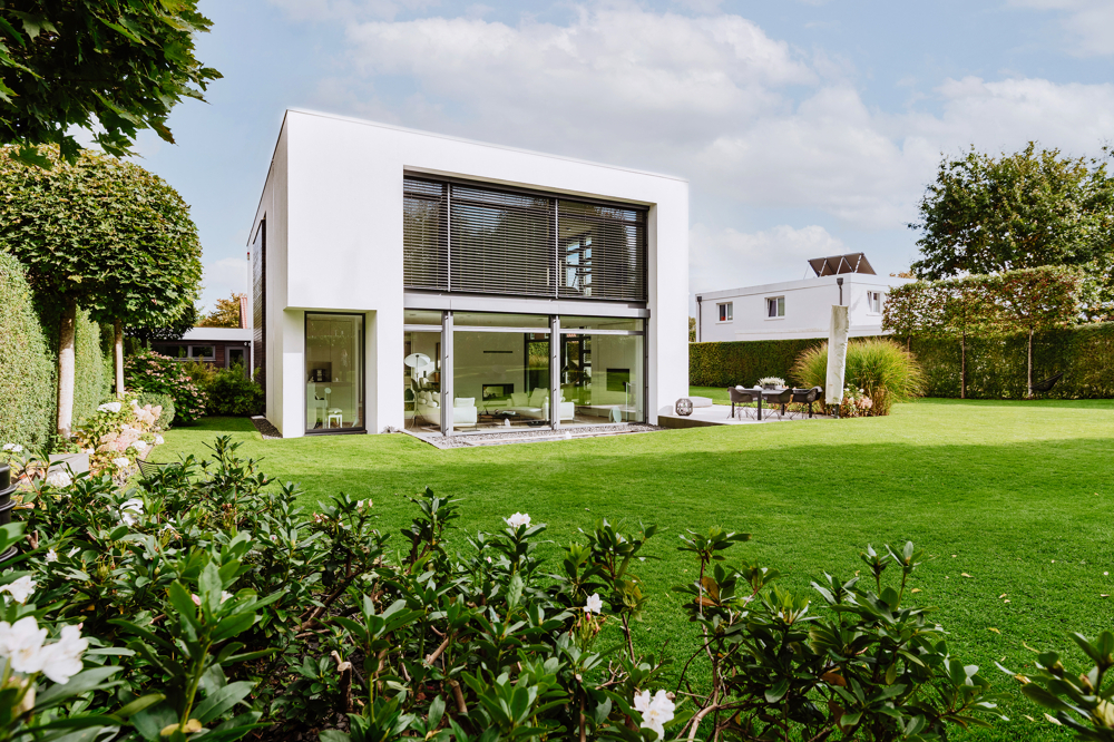 Exklusive Architektenvilla in Lüneburg-Häcklingen! - Rückansicht