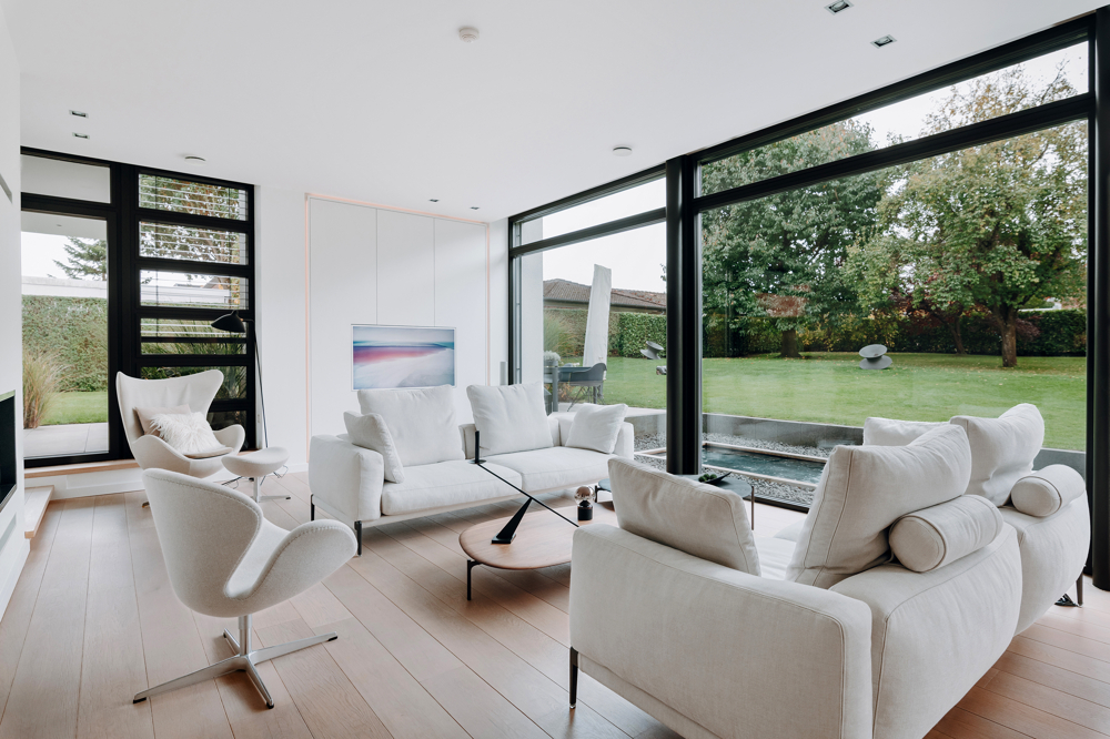 Exklusive Architektenvilla in Lüneburg-Häcklingen! - Lichtdurchfluteter Wohnbereich