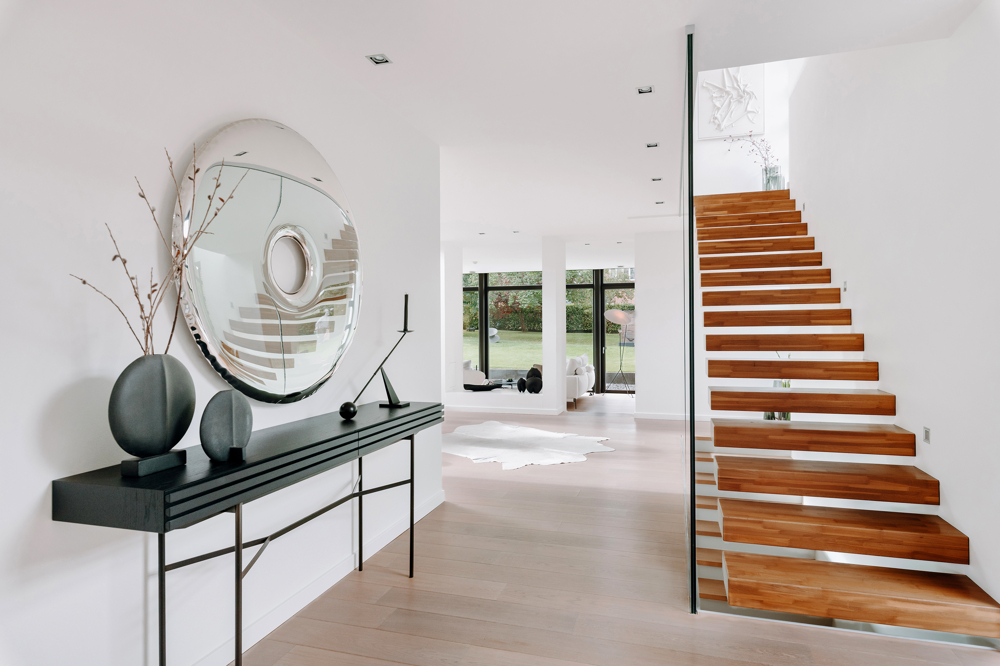 Exklusive Architektenvilla in Lüneburg-Häcklingen! - Geräumiges Entrée