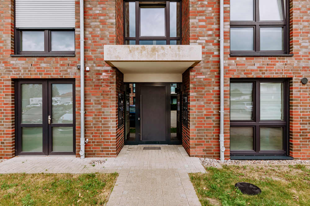 Einziehen und wohlfühlen: Stilvolle 2-Zimmer-Wohnung in Bardowick - Eingang