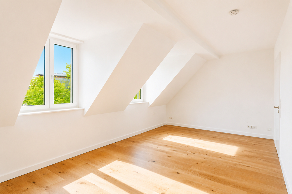 Exklusives Penthouse im Zentrum: 2 Dachterrassen & Aufzug - Wohnzimmer