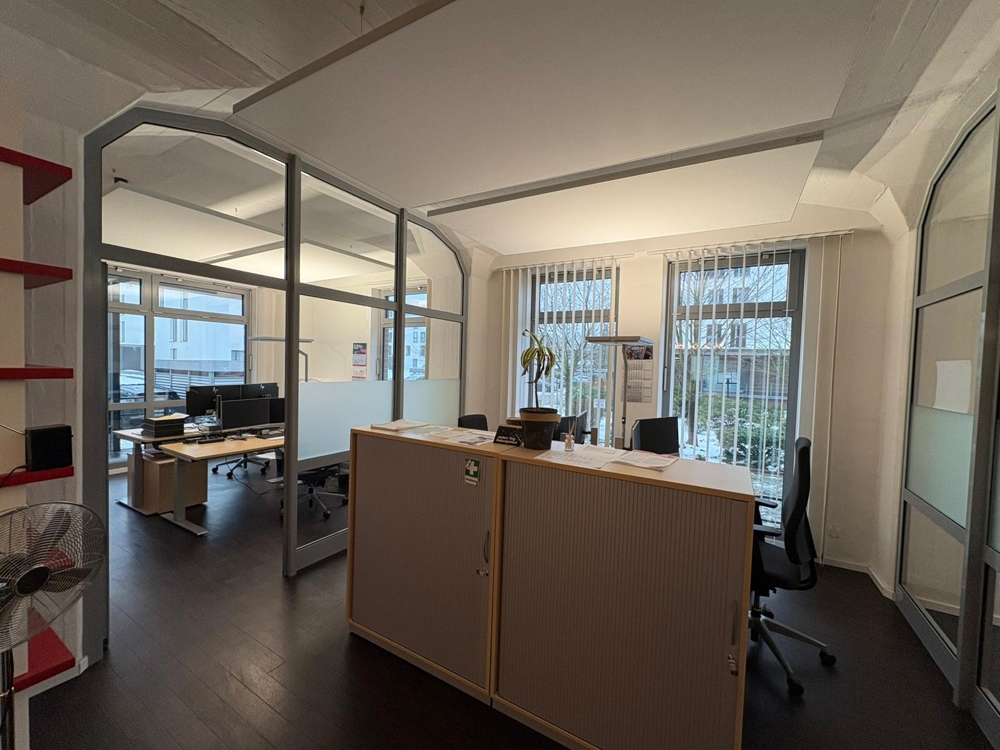 * Bürofläche im Speicherquartier * - 9