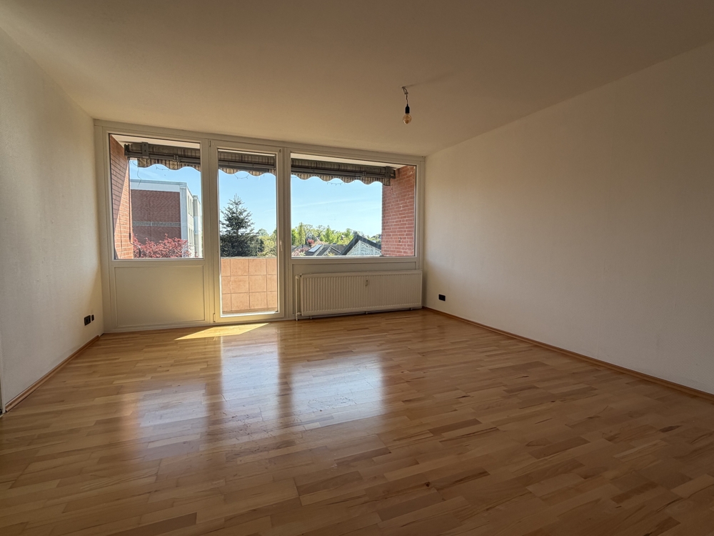 Licht, Lage, Balkon – charmante 3-Zimmer-Wohnung - Wohnzimmer