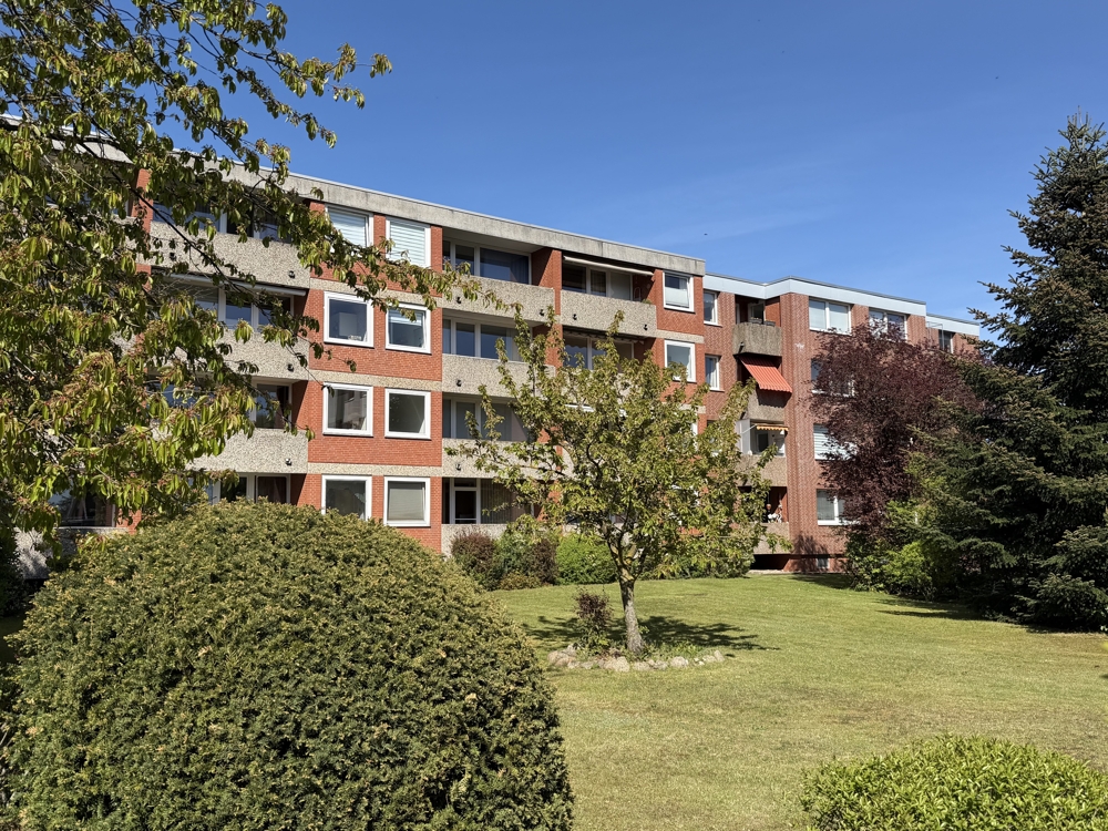Licht, Lage, Balkon – charmante 3-Zimmer-Wohnung - Hausansicht