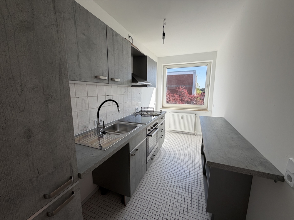 Licht, Lage, Balkon – charmante 3-Zimmer-Wohnung - Küche
