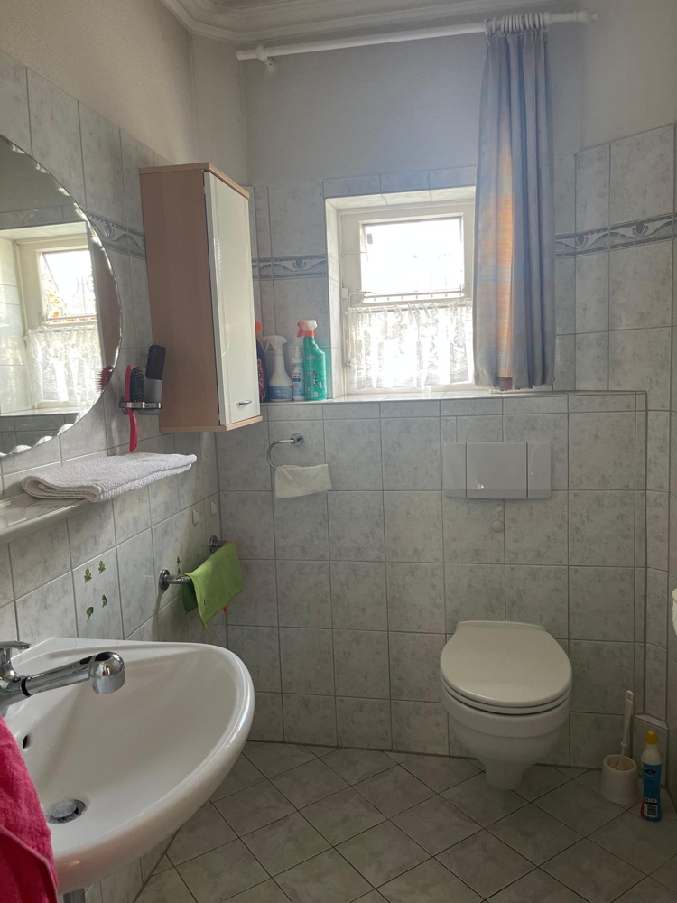 Einfamilienhaus mit Potenzial - Gäste-WC
