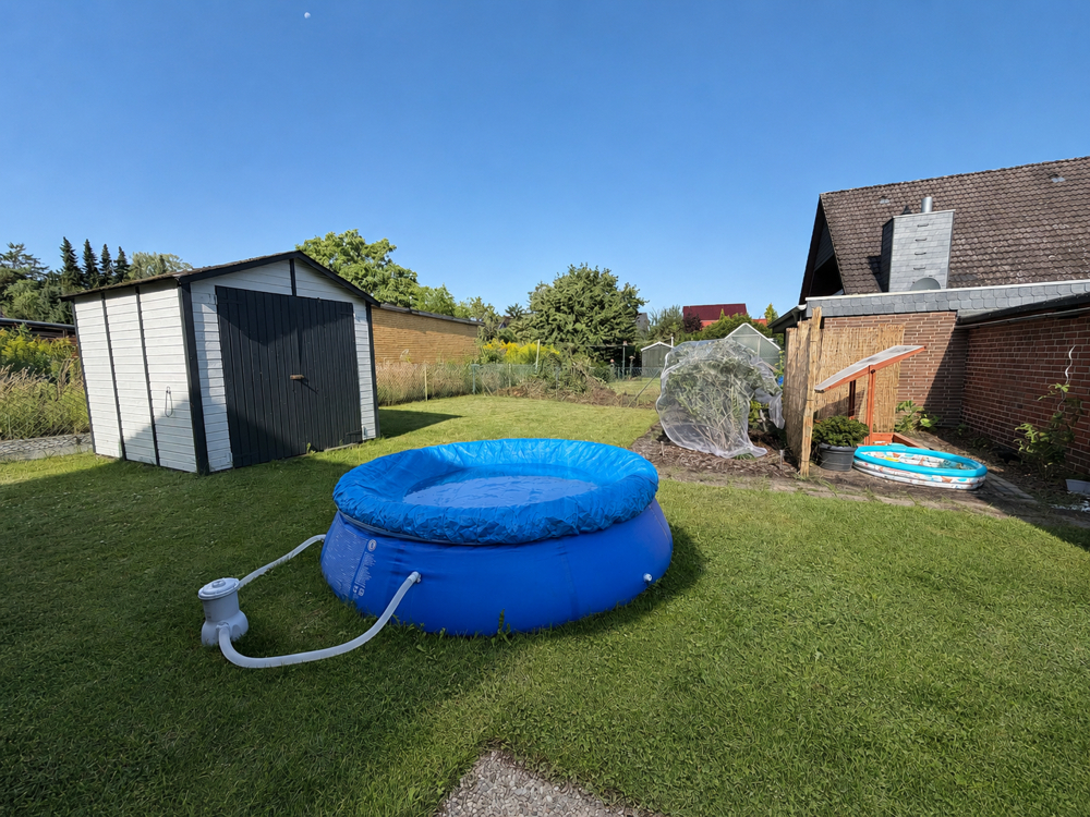 Modernes und gut vermietetes Zweifamilienhaus - Garten EG