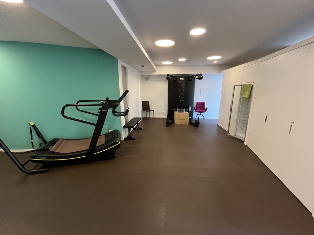 * Hochwertig ausgestattete Physiopraxis * - IMG_6126