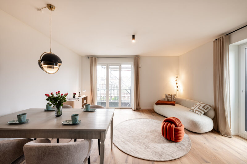 LÜNEBURG: ROTEN BLEICHER Neubauprojekt. - Musterwohnung-offener-Wohn-Essbereich-800x533