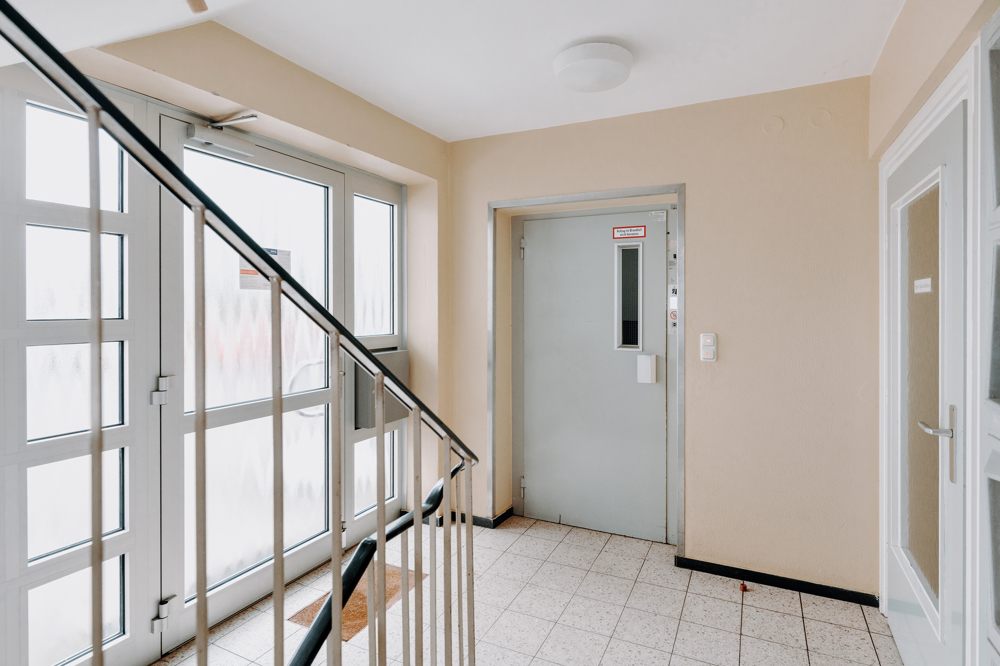 Gut vermietete 2-Zimmer-Wohnung mit Balkon & Aufzug - Aufzug