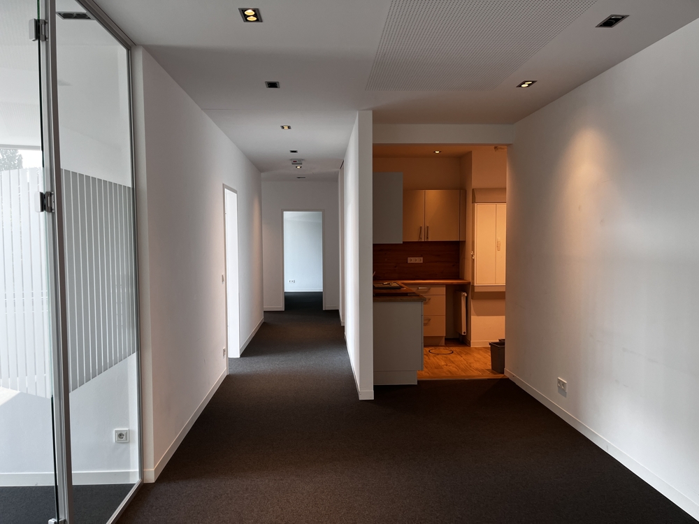 * Moderne Bürofläche Vor dem Bardowicker Tore * - Flur